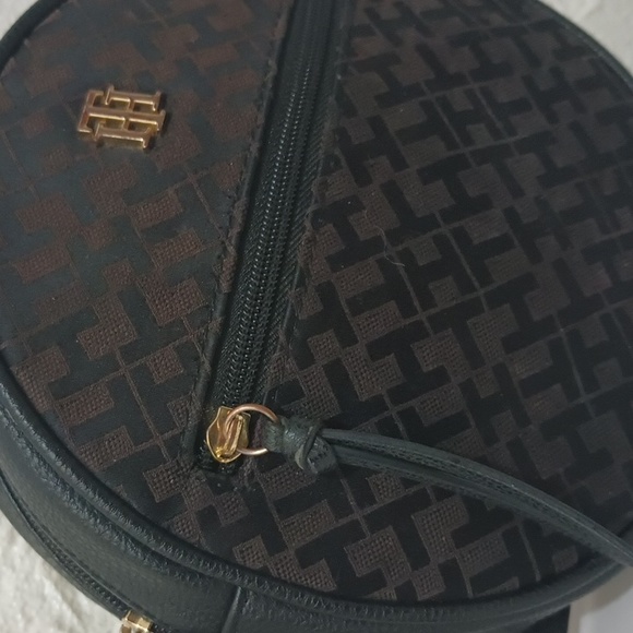 TOMMY HILFIGER CROSSBODY BAG - Picture 6 of 17
